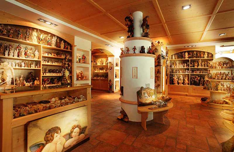 Handicrafts from Val Gardena